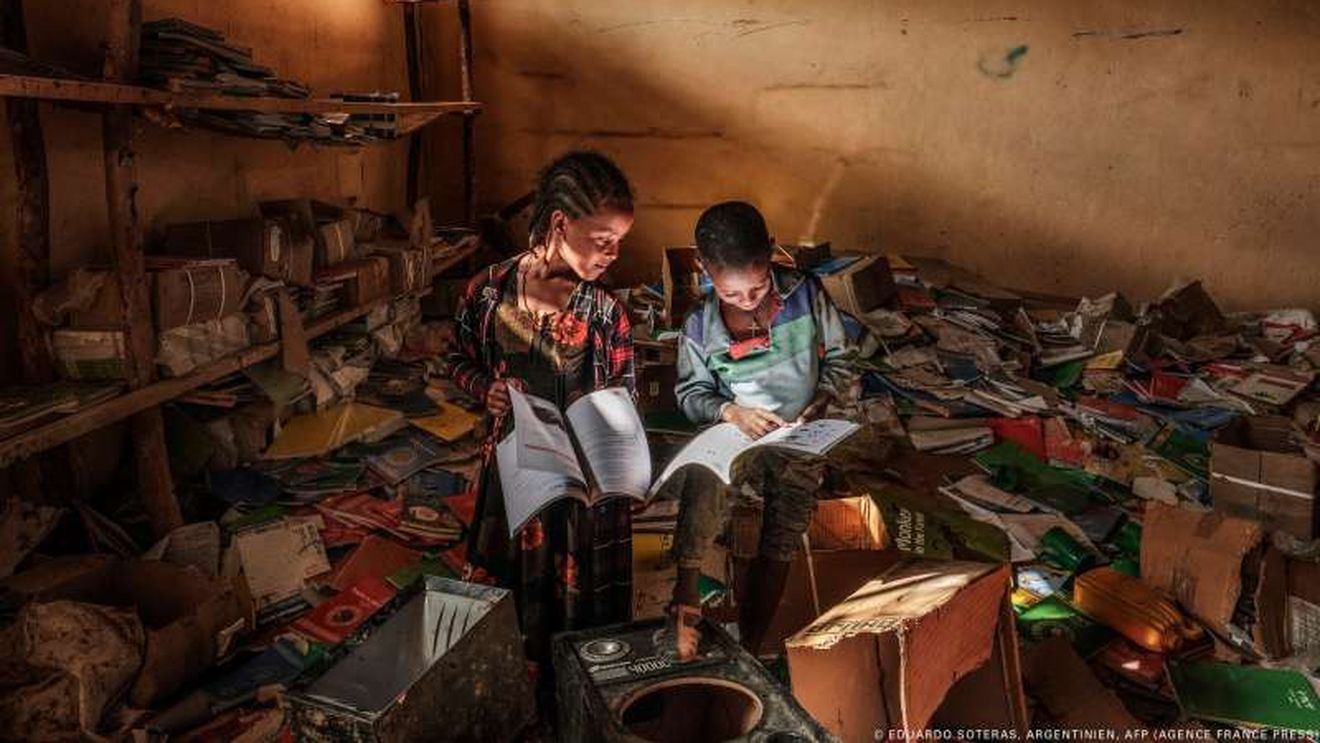 Imaginea unor copii dintr-o zonă de conflict din Etiopia, desemnată de UNICEF „Fotografia Anului 2022”