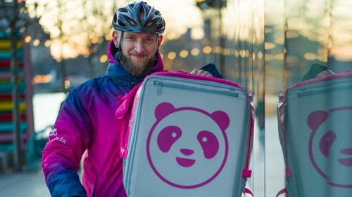 FoodPanda și OMV livrează pachete alimentare pentru cadrele medicale care luptă împotriva coronavirusului în patru spitale din București, un spital din Ploiești și unul din Constanța