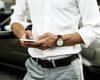Telefonul îți afectează degetele mari. Cum poți rezolva asta?