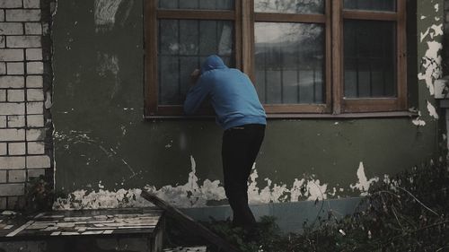 Casa parohială dintr-o comună din Cluj, spartă de către hoţi în Noaptea de Înviere / S-ar fi furat bijuterii de 4.000 de lei
