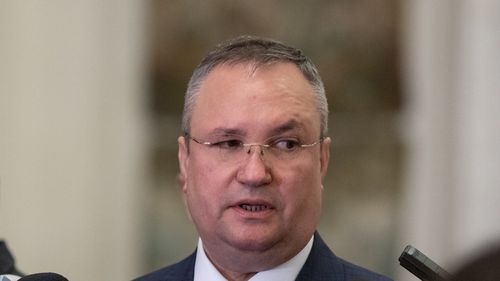 Nicolae Ciucă: În preajma zilei de Yom HaShoah, ne amintim cu durere şi compasiune de milioanele de victime ale Holocaustului, ucise de nazişti şi colaboratorii lor. Holocaustul a fost cea mai mare tragedie a umanităţii din toată istoria globală