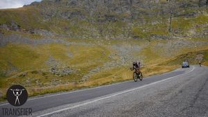 Circulația rutieră este închisă pe Transfăgărășan pentru desfășurarea ”celui mai greu triatlon din România pe cel mai spectaculos drum din lume”