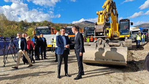 Cine este constructorul centurii Comarnic, proiect finanțat cu fonduri europene: Traian Larionesi, un milionar din Bistrița supranumit ”Fierăstrăul Codrilor”, inculpat pentru fraudă cu fonduri europene