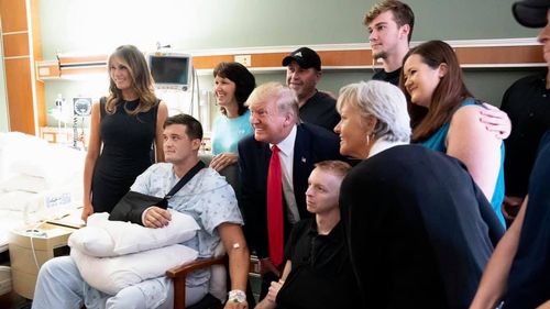 Trump, întâmpinat de protestatari furioși în timpul vizitei la Dayton și El Paso, locurile  atacurilor armate soldate cu zeci de morți