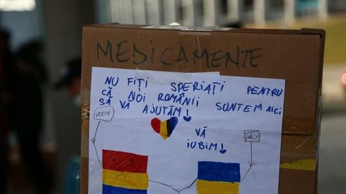 STUDIU Circa 45% dintre români s-au implicat activ în acţiuni de susţinere şi întrajutorare a refugiaţilor ucraineni