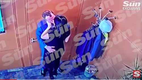 VIDEO Marea Britanie: Investigație a scurgerilor de informații care au dus la demisia ministrului Sănătății