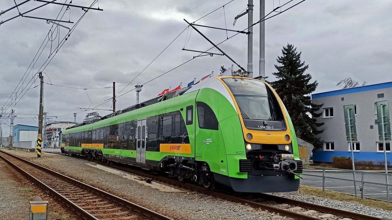 Trenuri electrice noi: Polonezii de la PESA câștigă și licitația pentru 62 de rame electrice de scurt parcurs / Contractul de până la 4,2 miliarde lei poate fi semnat dacă Alstom nu depune contestație