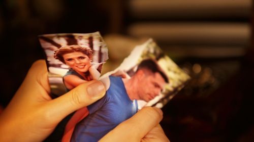 De ce ne doare când ne despărțim? Ce spun specialiștii că se întâmplă în creierul nostru și ce este sindromul ”inimii frânte”