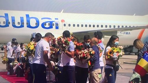 VIDEO Jocurile Olimpice: Elisabeta Lipă, după ce lotul de canotaj a ajuns în țară: Aș vrea să le mulțumesc părinților care au crescut acești copii minunați, copii care știu să respecte, să muncească și să dăruiască. Aveți toată aprecierea mea