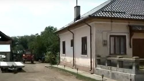 După ce a anunțat pe facebook că a închis Casa memoriala „Amza Pellea” din Băilești, actrița Oana Pellea a fost contactată de oficiali ai administrației locale pentru soluționarea problemei