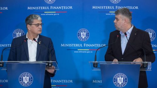 Ciolacu l-a ironizat pe ministrul Boloș. Măsurile care ar mări salariile bugetarilor în 2024, inclusiv ale demnitarilor