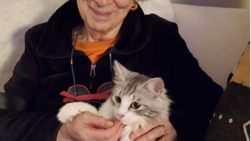 Scriitoarea canadiană Margaret Atwood îşi publică autobiografia, la 86 de ani / Autoarea distopiei „Povestea slujitoarei” a scris 50 de romane, eseuri și culegeri de poezii