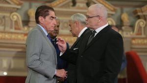 UPDATE: Procurorul General al României cere instanței redeschiderea urmăririi penale pe numele lui Petre Roman în dosarul Revoluției/ Roman: ”Sunt revoltat de absurdul acestei cereri”
