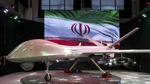 Iranul fabrică o nouă dronă kamikaze inspirată din tehnica păsărilor de pradă: "Prowl, find and attack"