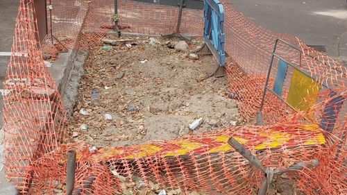 Primăria Sectorului 2 a amendat de trei ori o firmă a Primăriei București pentru că nu a reparat drumurile pe care a intervenit