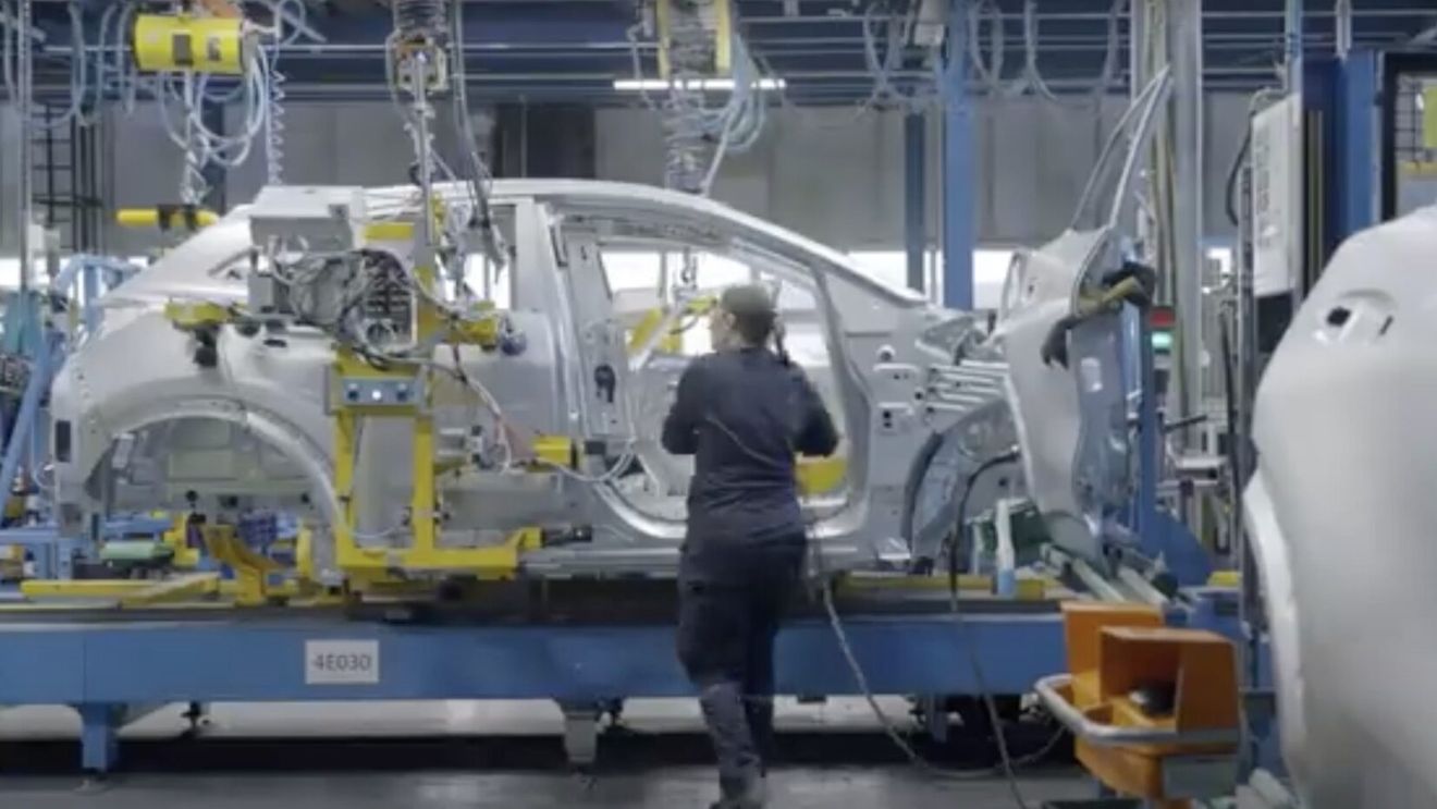 Ford Motor recheamă peste 20.000 de SUV-uri hibride din cauza unor probleme la baterie