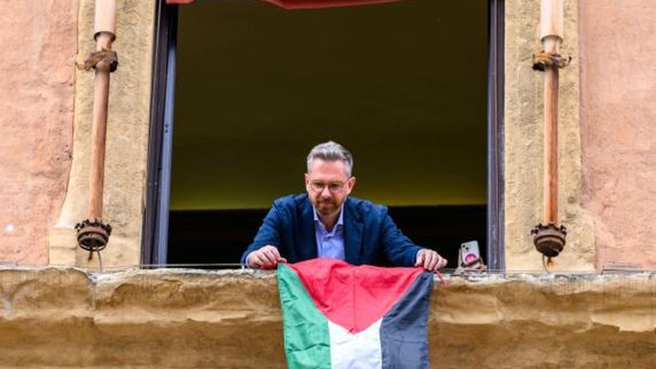 Imamul din Bologna, Zulfiqar Khan, a fost expulzat pentru că cerut sprijin pentru Hamas