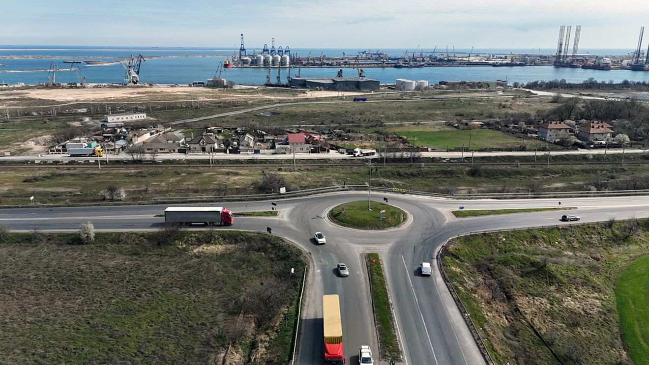 Parchetul European a preluat de la DNA dosarul parcării de TIR-uri din Portul Constanța / Portul a folosit documente care conțin informații false / Parcarea urma să coste de 5 ori mai mult decât proiectul inițial