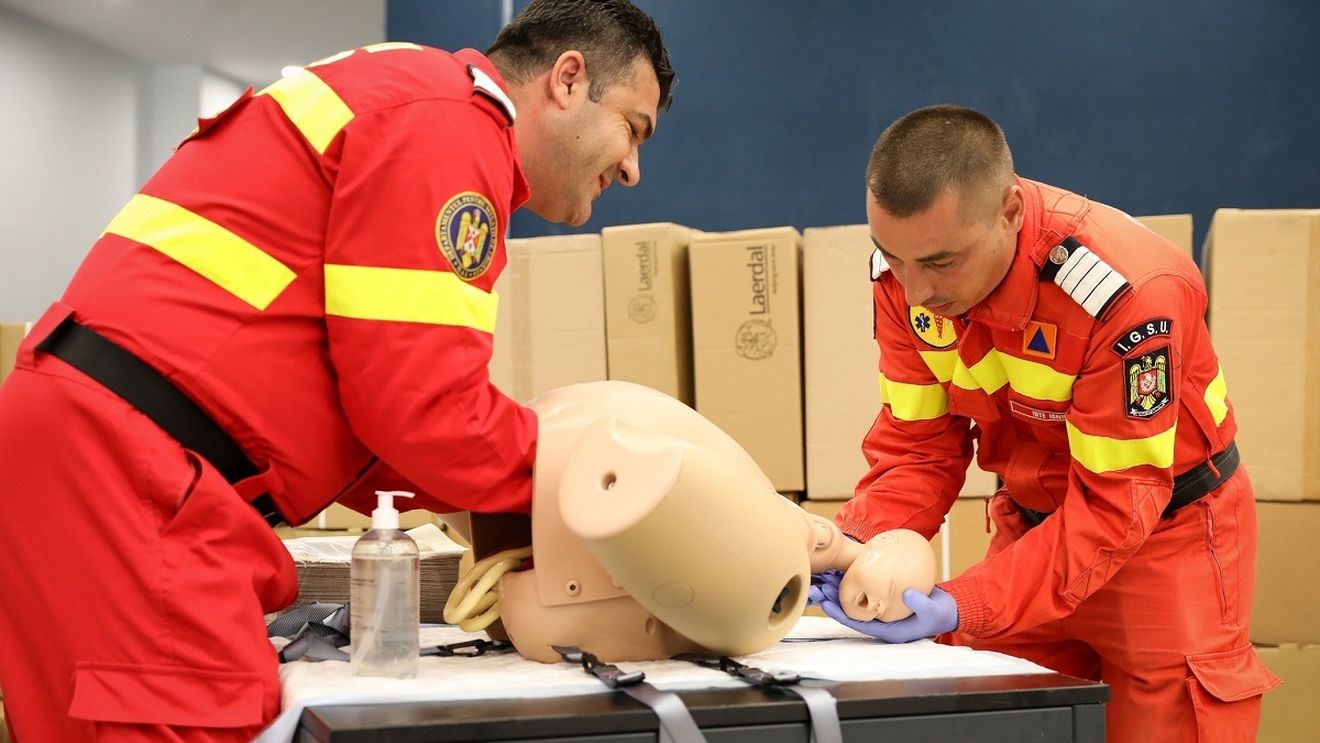 Raed Arafat: Tot personalul paramedical va trece printr-o simulare de naştere / 13 seturi de manechine au fost achiziționate de Inspectoratul General pentru Situații de Urgență