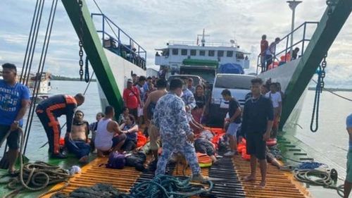 VIDEO Cel puțin șapte morți în urma unui incendiu pe un feribot, în Filipine