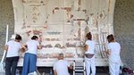 GALERIE FOTO Descoperire inedită la Pompei: un tavan cu fresce inspirate din mitologia greacă a fost reconstituit