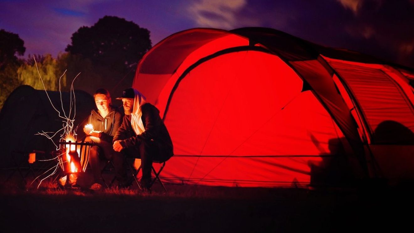 Campingurile din România, printre cele mai ieftine din Europa. Campingul Cheile Râşnoavei este cel mai popular / Elveţia și Italia au cele mai scumpe campinguri