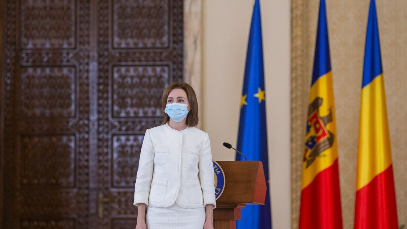 Maia Sandu, mesaj de Ziua Naţională a României: „Mulţumim pentru prietenie. Ne leagă trecutul istoric, cultura comună şi limba română, iar în faţă avem un viitor care poate să ne apropie şi mai mult”