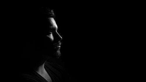 Nevăzătorii din Iași, gazde la o cină în întuneric / Persoane nevăzătoare vor servi masa invitaților, în întuneric absolut / Se dorește creșterea gradului de conștientizare cu privire la particularitățile și abilitățile persoanelor cu deficiență de vedere