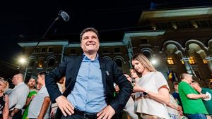 UPDATE Președintele AEP, Adrian Țuțuianu: Sesizarea la parchet privind finanțarea campaniei electorale a lui Nicușor Dan este din aprilie 2025, dar președintele are imunitate / În decembrie i-am respins plângerea prealabilă pentru nereturnarea unor cheltuieli de campanie și așteptăm să fim citați în instanță