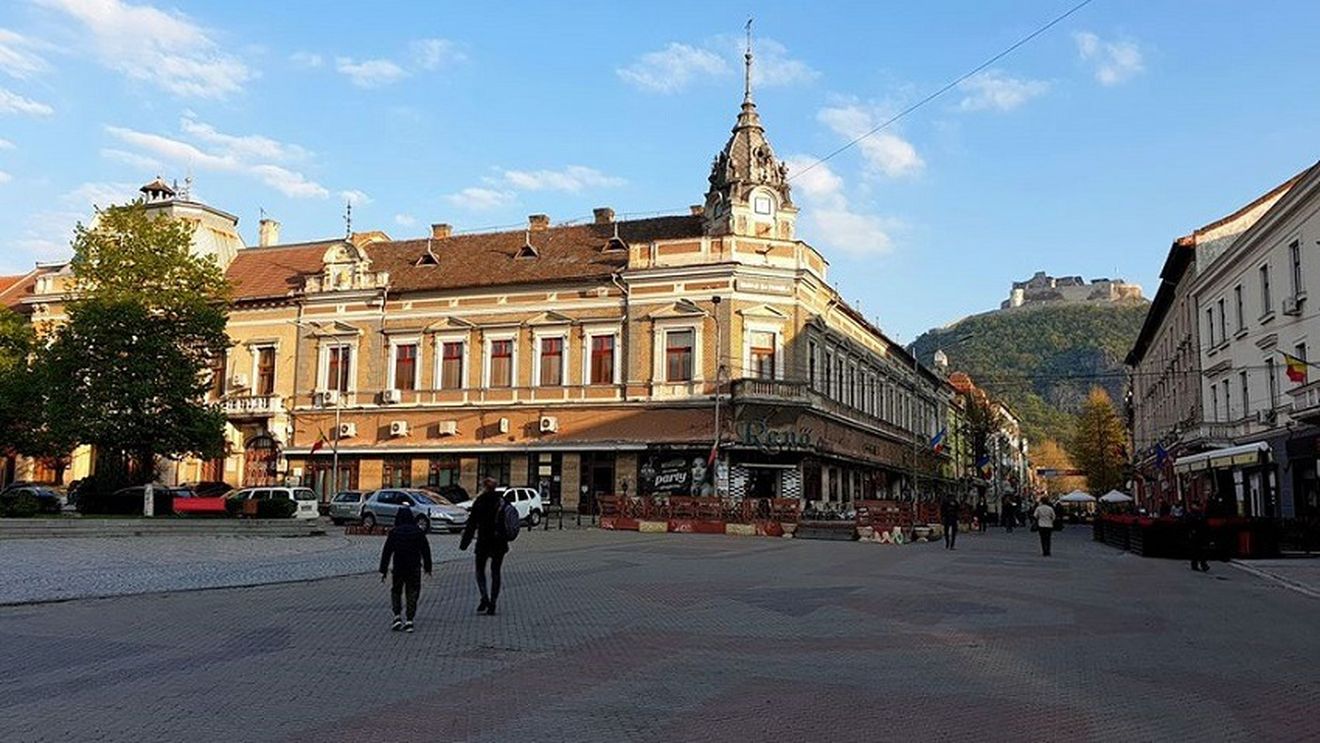 „Bugetarea participativă” - inițiativă la Deva pentru implicarea comunității în dezvoltarea orașului: cetățenii au propus mai multe proiecte, iar prin vot online vor fi stabilite cele pe care primăria le va finanța și realiza