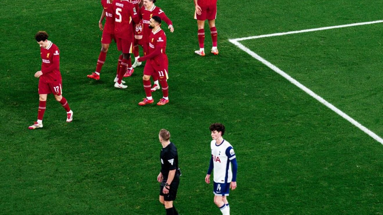 FC Liverpool s-a calificat în finala Cupei Ligii, scor 4-0 cu Tottenham / Rezultatul din tur a fost 1-0 în favoarea londonezilor