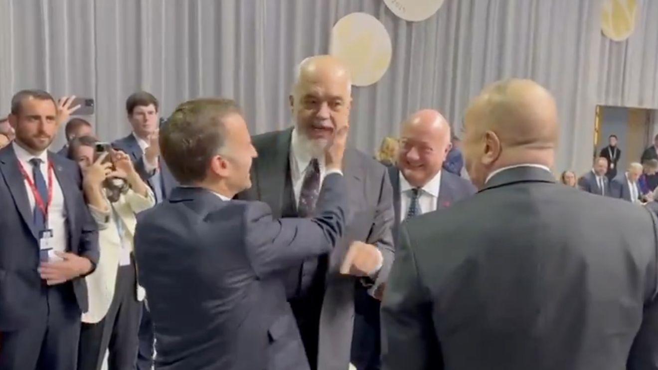VIDEO Într-o discuție cu Macron, premierul Albaniei îl trolează pe Donald Trump, la summitul liderilor europeni, pentru confuzia dintre Armenia și Albania