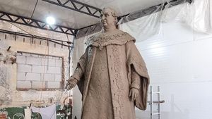Proiect privat în valoare de 100 de mii de euro: O statuie a baronului Samuel von Brukenthal înaltă de 3 metri va fi amplasata în Piața Mare din Sibiu la sfârșitul lunii august