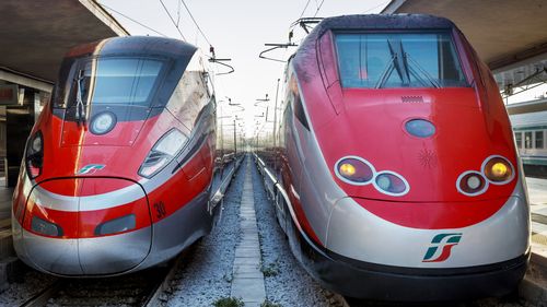 Vinerea neagră a Italiei: Greva sindicaliștilor paralizează transportul public, aerian și feroviar 