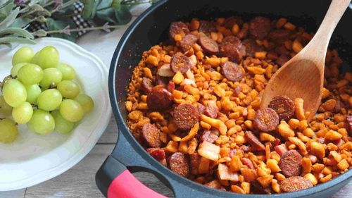 VIDEO | Migas de pan, echivalentul spaniol al mămăligii românești / Se prepară în zilele ploioase, când nimeni n-are chef de ieșit după pâine proaspătă