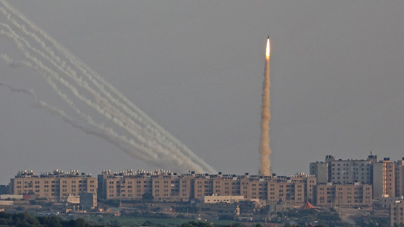 Israelul a anunțat că răspunde cu lovituri la tirurile de rachete trase din Fâșia Gaza