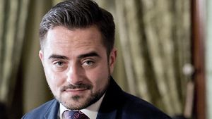 Lider PNL Iași despre femeia gravidă care nu credea în Covid și a murit în urma infectării: ”Se pare ca Dumnezeu mai da și cu parul”