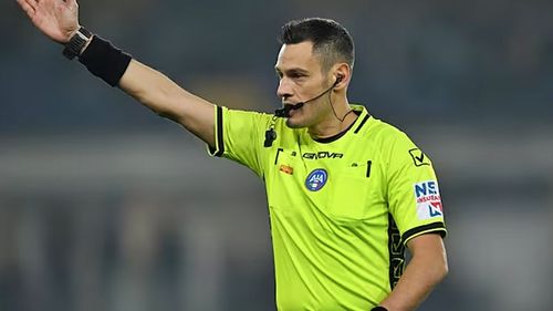 Arbitrii din Serie A vor putea să îşi explice deciziile direct pe stadion şi la televizor după utilizarea VAR / Ideea a fost testată pentru prima dată la Cupa Mondială a Cluburilor