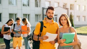 STUDIU Piața închirierilor de locuințe private pentru studenți va crește în următorii ani / Costurile de cazare sunt cuprinse între 150 și 300 de euro pe lună / Investitorii și-au extins afacerile în România și Serbia