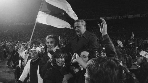 GSP: Marele antrenor de fotbal Ștefan Kovacs a fost turnător la Securitatea comunistă. Omul care mai târziu a antrenat Ajax Amsterdam a semnat 34 de note informative