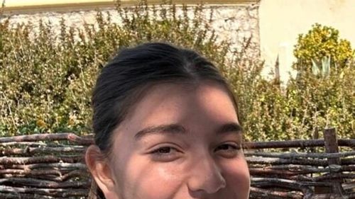 O fată de 14 ani este dată dispărută în București/ Adolescenta a plecat la o adresă din Sectorul 2 și nu s-a mai întors