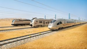 Egiptul construiește linii de cale ferată de mare viteză de 4,5 miliarde de dolari / Prima linie va face legătura între Marea Roșie și Marea Mediterană și va transporta 30 de milioane de oameni anual