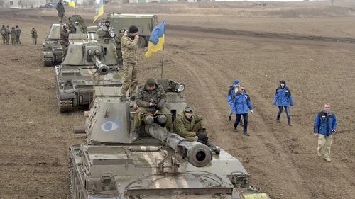 Rusia condamnă aproape 300 de soldaţi ucraineni pentru presupuse crime de război făcute în Donbas