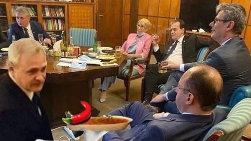 VIRAL Memele de pe rețelele de socializare realizate după fotografia cu Ludovic Orban și mai mulți miniștri bând alcool și fumând în birou