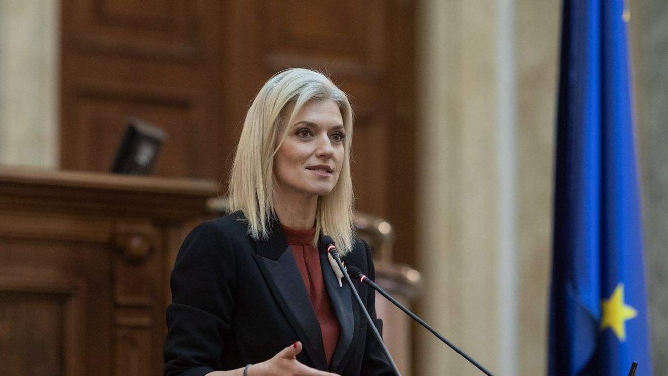 Alina Gorghiu: A crescut temperatura în coaliţia de guvernare având în vedere protestul cadrelor didactice. Trebuie accentuat acum dialogul cu populaţia afectată de diverse măsuri ale Guvernului
