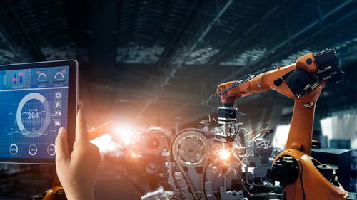 Ce impact are digitalizarea în industria auto? Studiu: Nu aduce profit companiilor, dar crește rapid eficiența utilizării activelor