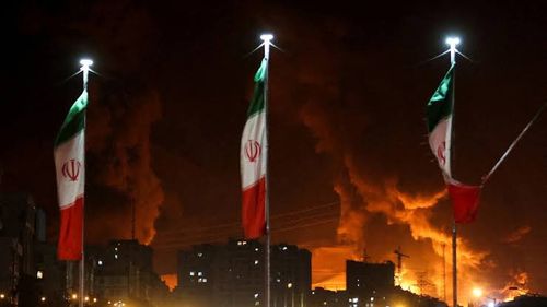 Războiul din Iran, știrile zilei. Iranul amenință direct România: „Dacă își pune bazele la dispoziția Statelor Unite, acest lucru ar echivala cu participarea la o agresiune militară” / A fost lovit un port din Emiratele Arabe Unite / Israel a distrus avionul fostului lider suprem iranian Ali Khamenei / Trump: „Viitorul NATO va fi sumbru dacă nu va interveni în Iran”