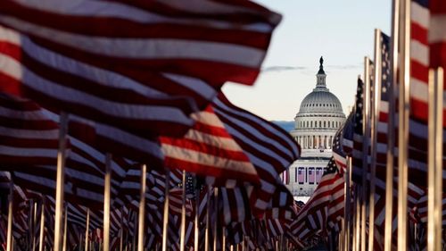Sondaj Reuters/Ipsos: Kamala Harris se menţine cu un avans marginal faţă de Trump, de 45% la 42%
