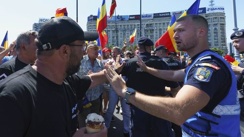 6 dosare penale întocmite de autorități, după violențele din Piața Victoriei și blocarea A1 de către susținători ai lui Călin Georgescu