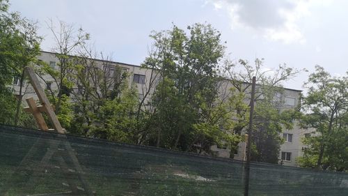 Primarul Constanței vrea să anuleze autorizația de construire a unei clădiri care urmează să fie ridicată pe un spațiu verde